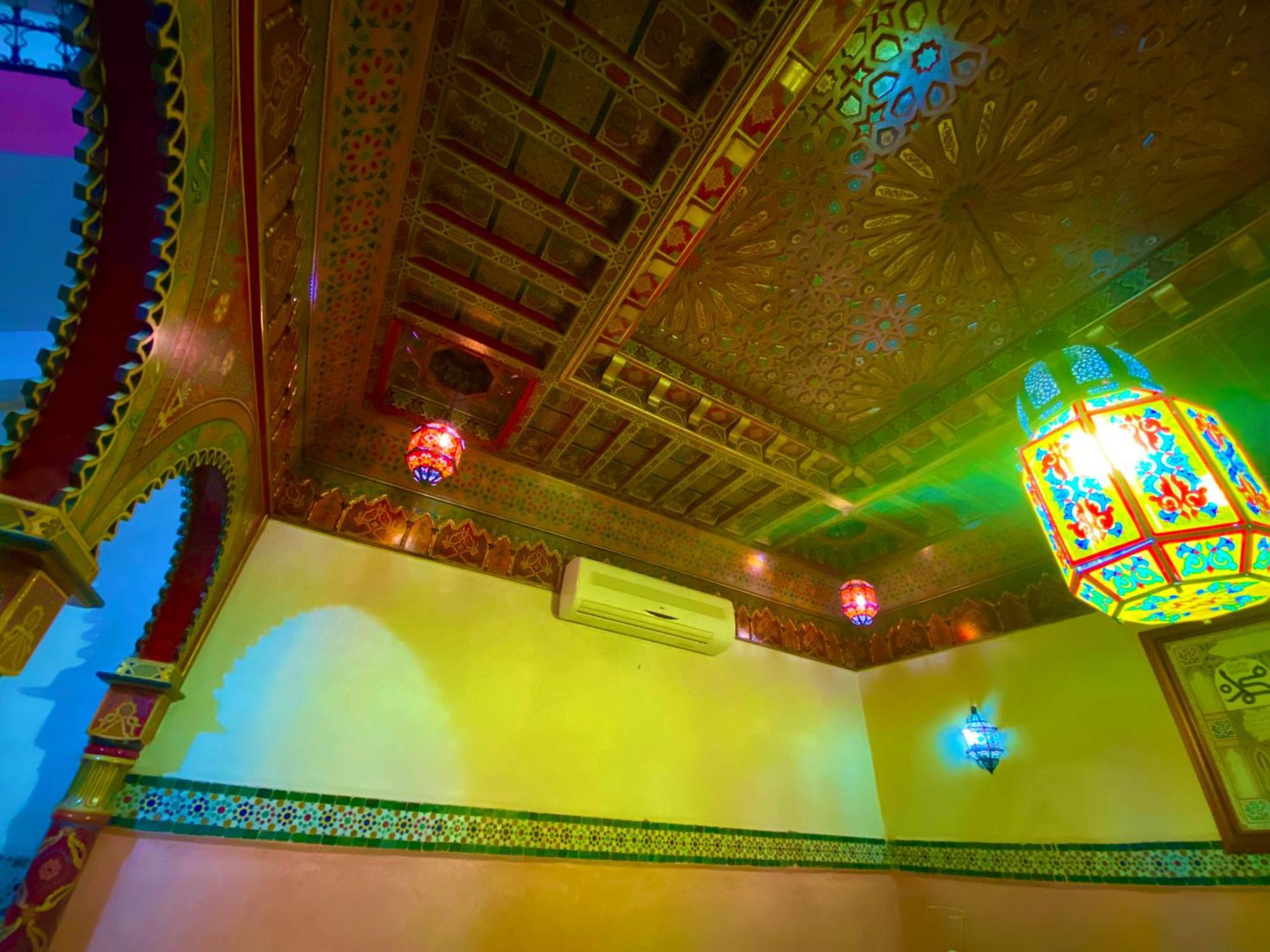 Riad Nezha Avec Jacuzzi Et 3 Piscines Au Coeur De Marrakesh Bagian luar foto